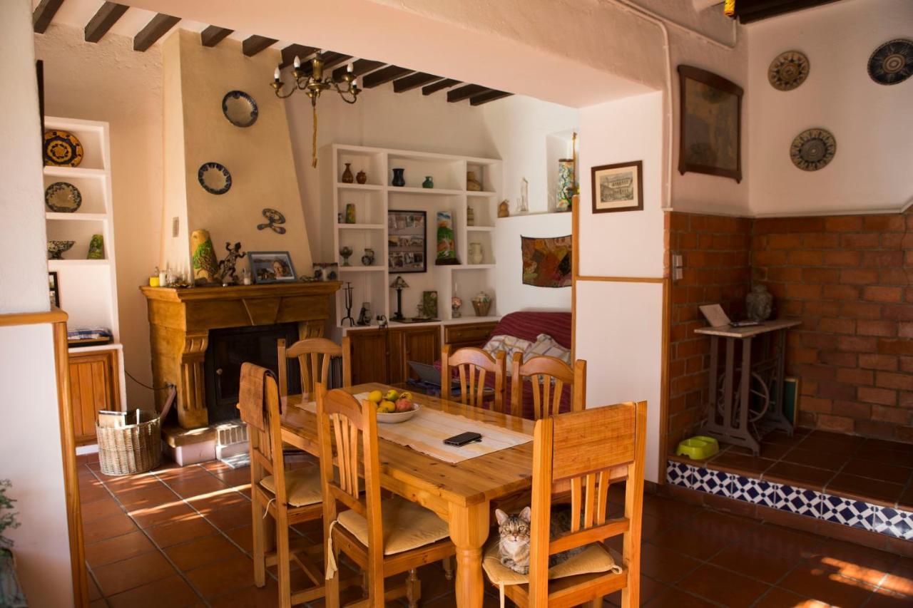 La Flecha Hostel Abrucena 外观 照片